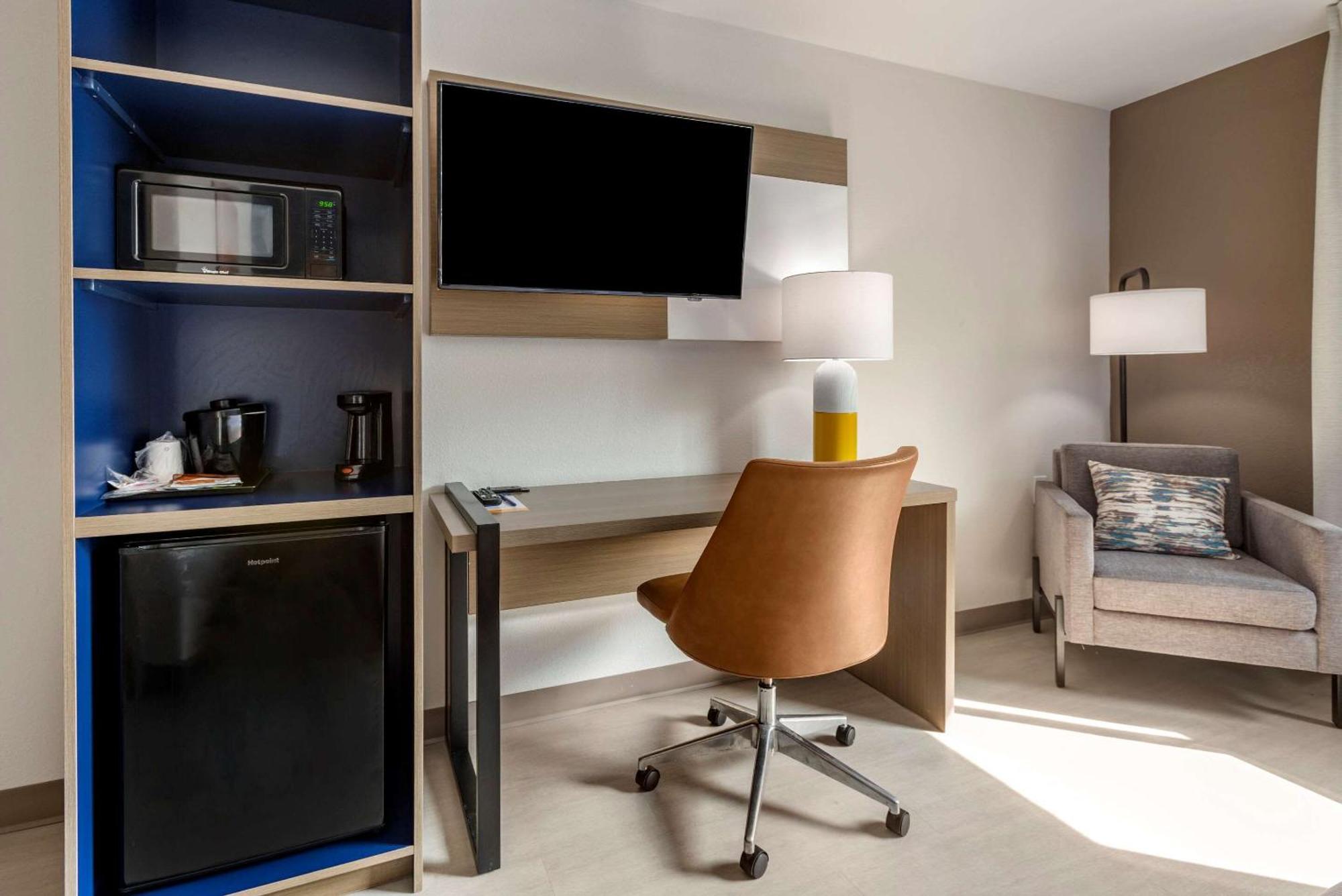 Comfort Inn Philadelphia International Airport West Честер Экстерьер фото