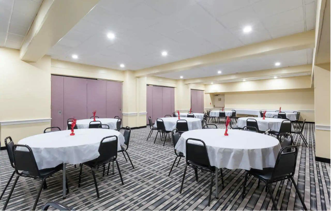 Comfort Inn Philadelphia International Airport West Честер Экстерьер фото